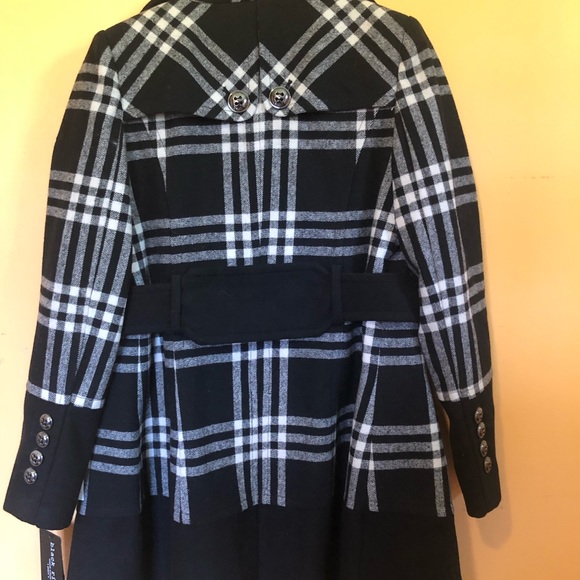 Coat - Picture 2 of 5